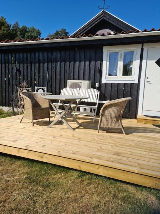 Foertjusande Gaesthus Med Parkering Fjällbacka Exterior foto